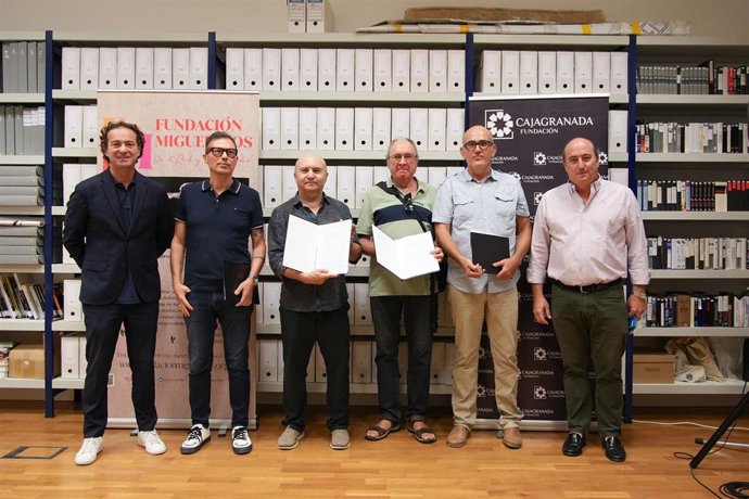 El Archivo Miguel Ríos incorporará fondos de otros protagonistas de la vida cultural granadina como artistas o periodistas que aportarán publicaciones, grabaciones, fotos, documentos o material audiovisual de la escena musical y cultural granadina.