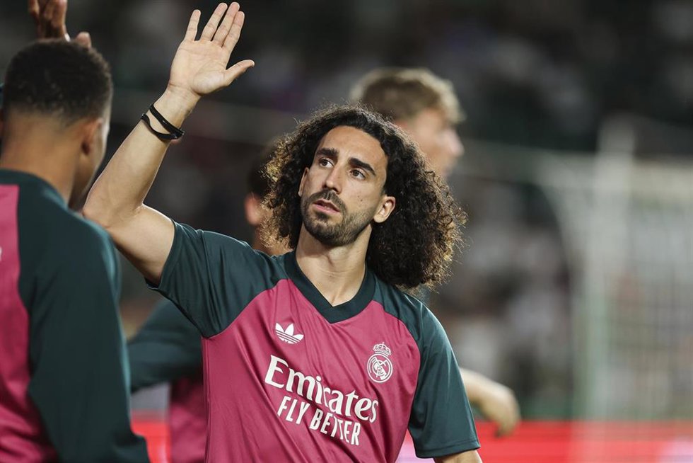 Marc Cucurella, en un calentamiento con el Real Madrid.