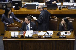 Valparaiso, 23 de septiembre 2026  La senadora Paulina Nunez, el ministro de Justicia Fernando Rabat, el ministro Segpres, Jose Garcia y la subsecretaria Segpres, Constanza Castillo, en la Sesion del Senado    Sebastian Cisternas/Aton Chile