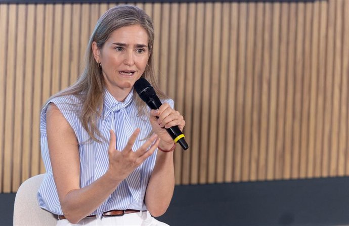 Archivo - La vicepresidenta tercera y ministra para la Transición Ecológica y el Reto Demográfico, Sara Aagesen, durante un acto institucional, a 22 de julio de 2026, en Madrid (España).