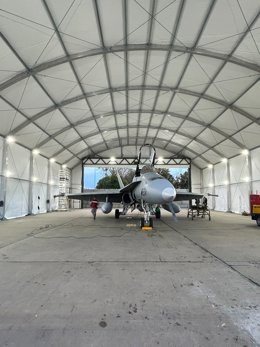 Um F-18 na Base Mihail Kogalniceanu