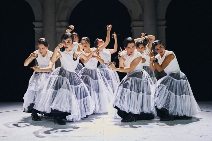 Parte del elenco del Ballet Español de la Comunidad de Madrid en una escena de Nascencia. Juan Carlos Toledo