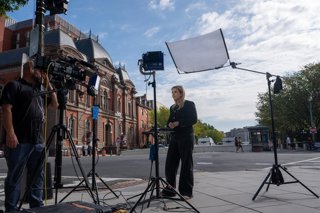September 19, 2026, Washington, Dc, United States: CNN White House Correspondent Betsy Klein films a news report from Pennsylvania Avenue after she and other CNN employees were denied access to the White House in Washington, D.C. on September 19, 2026.
