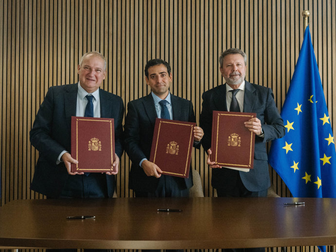 Industria y Transportes acuerdan acelerar el despliegue del vehículo autónomo en Europa