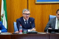 Gavira justifica el patrocinio de la Junta a la entrega de los premios Escaparate en Sevilla por su "retorno positivo"