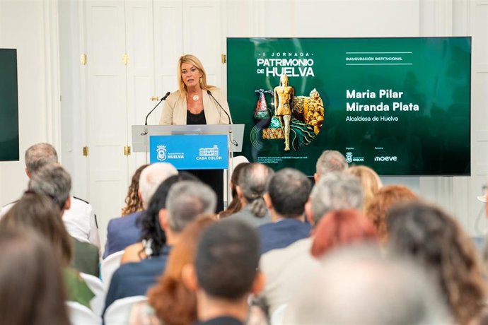 La alcaldesa de Huelva, Pilar Miranda, en la inauguración de las I Jornadas de Patrimonio de Huelva.