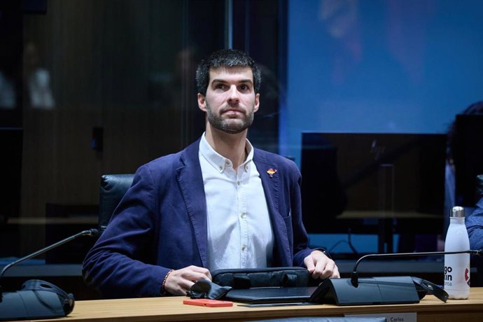 El portavoz de Contigo-Zurekin en el Parlamento de Navarra, Carlos Guzmán, durante el debate sobre el Estado de la Comunidad, en el Parlamento de Navarra, a 24 de septiembre de 2026, en Pamplona, Navarra (España). El pleno del Parlamento de Navarra celebr