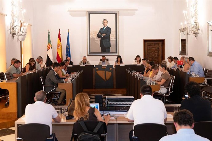 Pleno ordinario de la Diputación de Cáceres del mes de septiembre