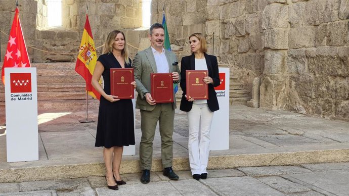Comunidad promoverá rutas turísticas para mayores de 65 años en las ciudades Patrimonio, Villas y Sierra Oeste