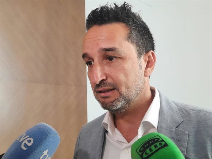 Archivo - Imagen de archivo del exconcejal del PSOE en el Ayuntamiento de Badajoz Ricardo Cabezas