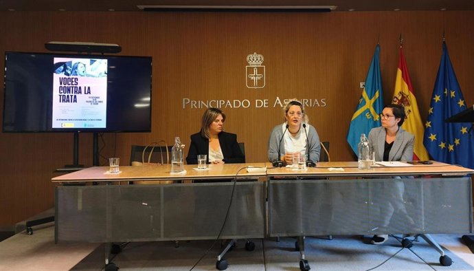 La vicepresidenta del Principado de Asturias, Gimena Llamedo, en la jornada 'Voces contra la trata'.