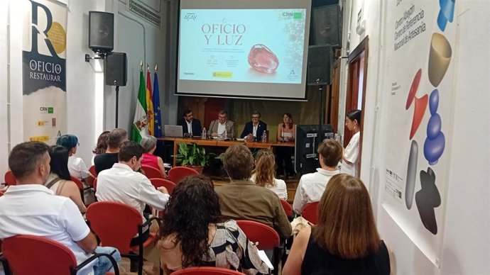 Las jornadas, que se celebran este jueves y viernes en la Escuela de Formación en Artesanía Centro Albayzín, del SAE, y Centro de Referencia Nacional (CRN), ponen el foco en las necesidades formativas del sector