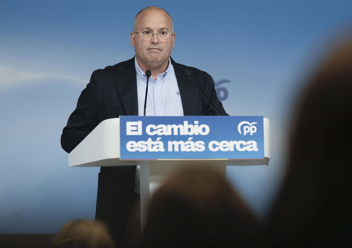 Tellado acusa al PSOE de no querer que se investigue  su corrupción masiva  y sostiene que la democracia ganará