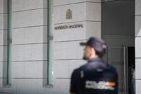 El juez deja en libertad al presunto cerebro financiero del 'caso Plus Ultra' pero le prohíbe salir de España