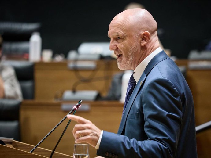 El portavoz de UPN, Javier Esparza, durante el debate sobre el Estado de la Comunidad, en el Parlamento de Navarra.