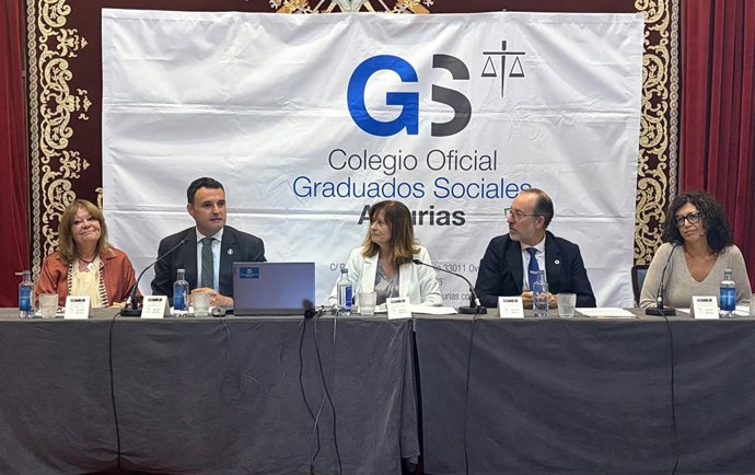 El consejero de Hacienda, Justicia y Asuntos Europeos, Guillermo Peláez, asiste a la apertura de las VI Jornadas Laboralistas de Asturias. Hotel de la Reconquista.