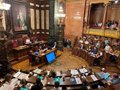 Cae la propuesta de Ordenanzas de Collboni pese a aprobarse subir la tasa a cruceristas de escala