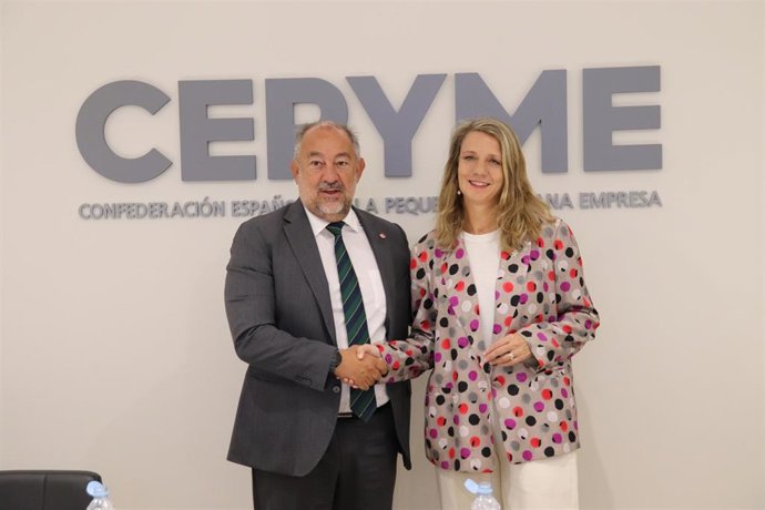 El presidente de CRUE y rector de la Universidad de Castilla-La Mancha, Julián Garde, y la presidenta de Cepyme, Ángela de Miguel.