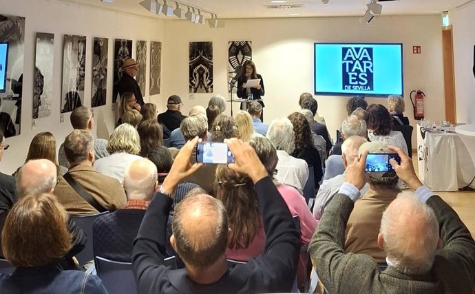Turespaña promociona Sevilla en Berlín con una exposición fotográfica para atraer al turista alemán de perfil cultural