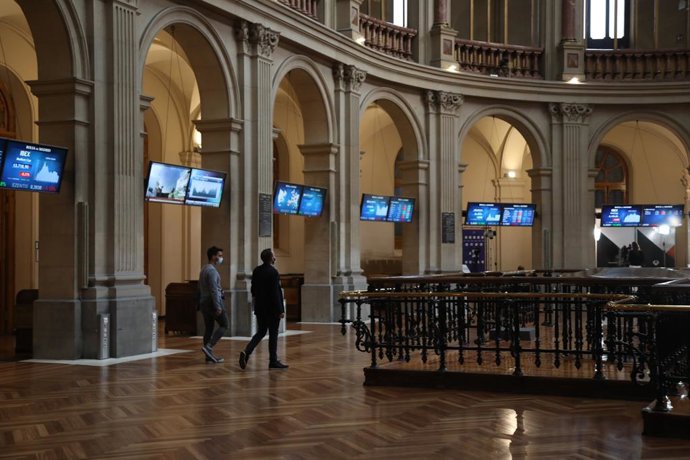 Archivo - Interior del Palacio de la Bolsa, a 21 de octubre de 2021, en Madrid (España). 