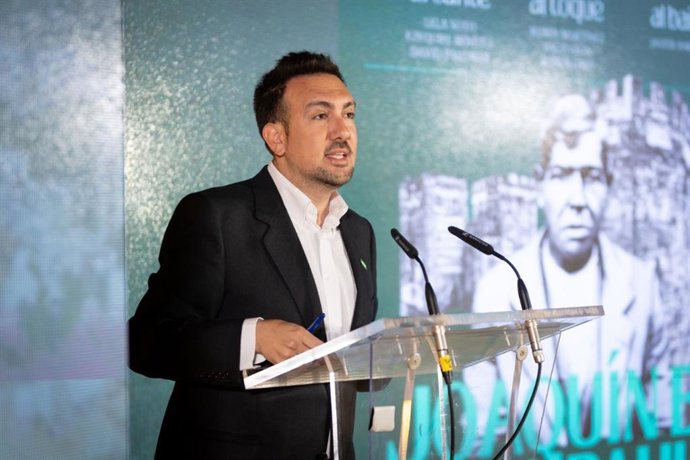 Imagen del delegado del Área de Identidad y responsable de las delegaciones de Cultura, Patrimonio y Turismo de Alcalá de Guadaíra, Christopher Rivas.