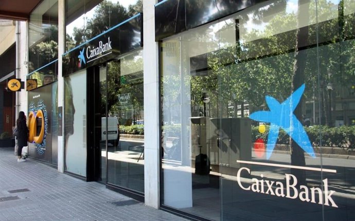 Archivo - Sede de CaixaBank