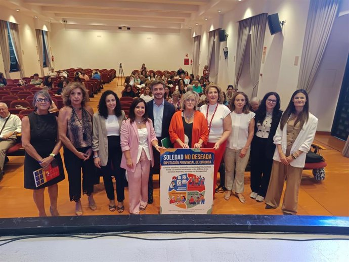 Irene Aguilera, Carlos Moreno, Tatiana Pozo y Eva Contador (centro), en la inauguración de la jornada 'Soledad no deseada en mayores y personas con discapacidad'.