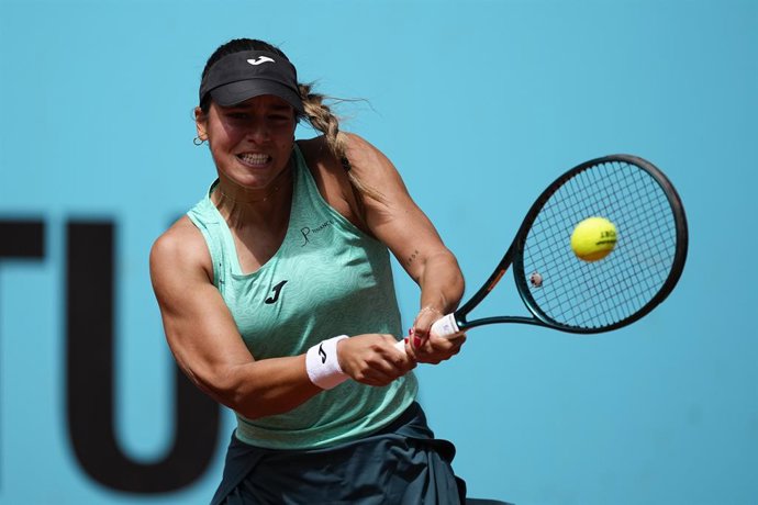 Archivo - Arquivo - Jessica Bouzas, da Espanha, enfrenta Diana Shnaider, da Rússia, durante o Mutua Madrid Open 2026, torneio da série ATP Masters 1000 e WTA 1000, na La Caja Mágica, em 23 de abril de 2026, em Madri, Espanha.