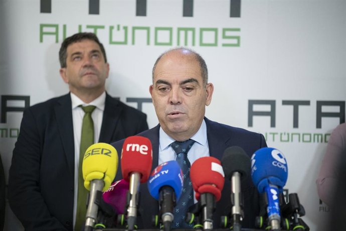 El Presidente Nacional De ATA Y Vicepresidente De CEOE, Lorenzo Amor, Antes De La Asamblea Electoral De ATA Castilla-La Mancha.