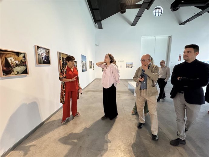 Un momento de la inauguración de la muestra.