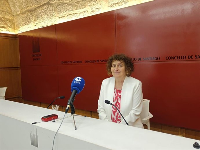 La alcaldesa de Santiago, Goretti Sanmartín, en rueda de prensa