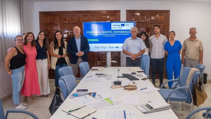 Reunión en la Diputación de Huelva de lanzamiento del proyecto Guadiana Nautic Experience.