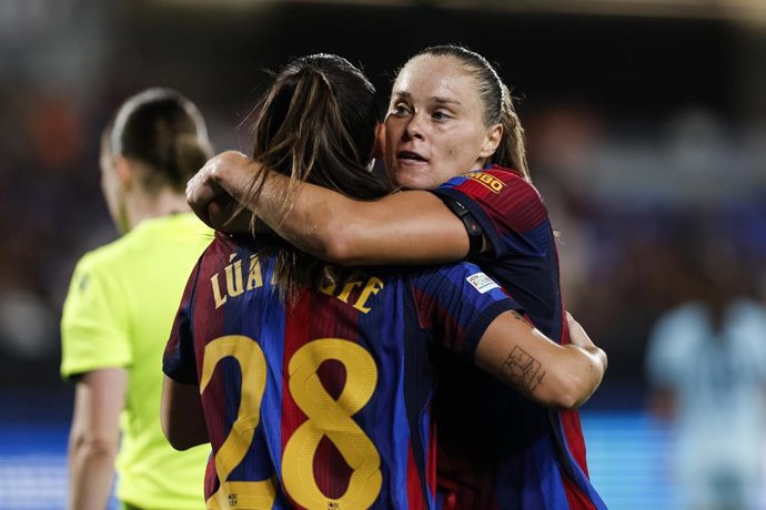 Ewa Pajor celebra un gol del FC Barcelona en la Liga de Campeones 2026-2027