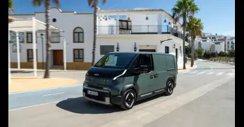 Kia amplía la gama del PV5 Chassis Cab con una nueva batería Long Range de 71,2 kWh