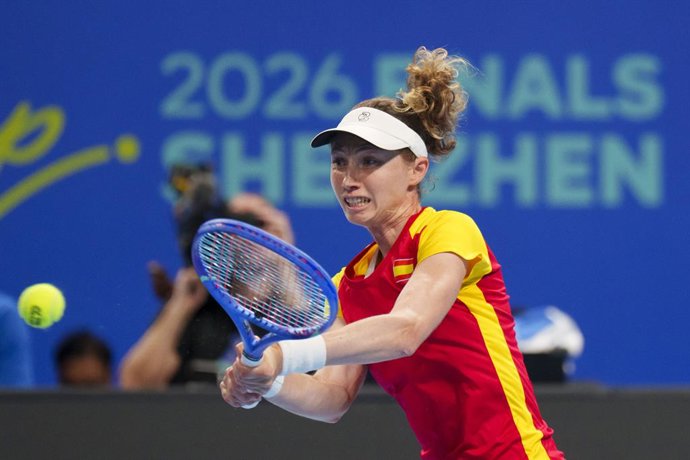 La tenista española Cristina Bucsa en su partido ante Linda Noskova.
