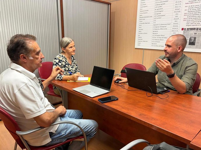 Belén Pezzi, Ignacio Henares y Ángel Pérez en un encuentro de trabajo.