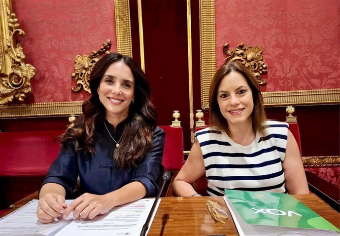 Las concejales de Vox en el Ayuntamiento de Granada.