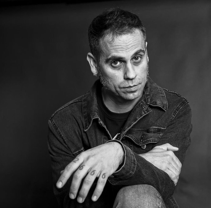 El poeta Adrián Bernal