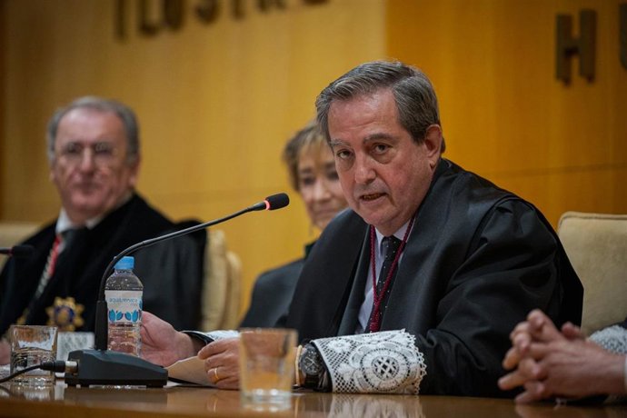 El decano del Colegio de Abogados de Huelva, Antonio Bernal.