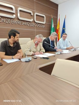 El momento de la firma del Convenio Provincial del Metal de Córdoba.