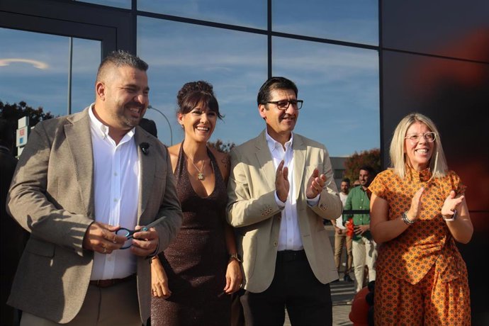 El vicepresidente segundo del Gobierno de Castilla-La Mancha, José Manuel Caballero, en la inauguración de la nueva planta de NACO.
