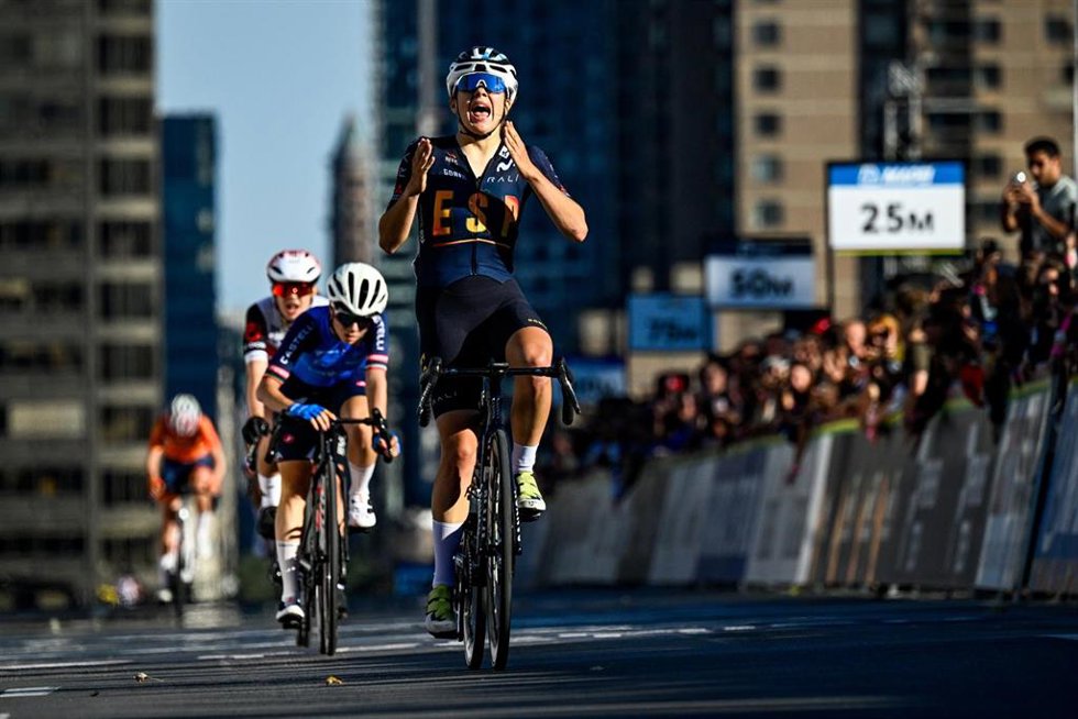 Alejandra Neira se proclama campeona del mundo júnior en la prueba en línea de los Mundiales de ciclismo en carretera de Montreal