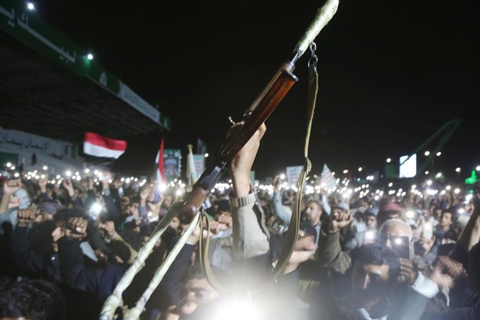 SANAA, Sept. 12, 2026  -- Yemenis who support the Houthi group shout slogans during a night rally, showing support for control of the Mocha port region, at Al-Saben Square in Sanaa, Yemen, on Sep. 11, 2026. Yemen's Houthi group seized Yemen's entire weste