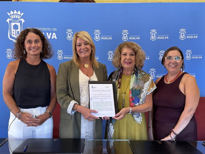 El Ayuntamiento reafirma su apoyo a AFA Huelva para impulsar la atención a personas con Alzheimer