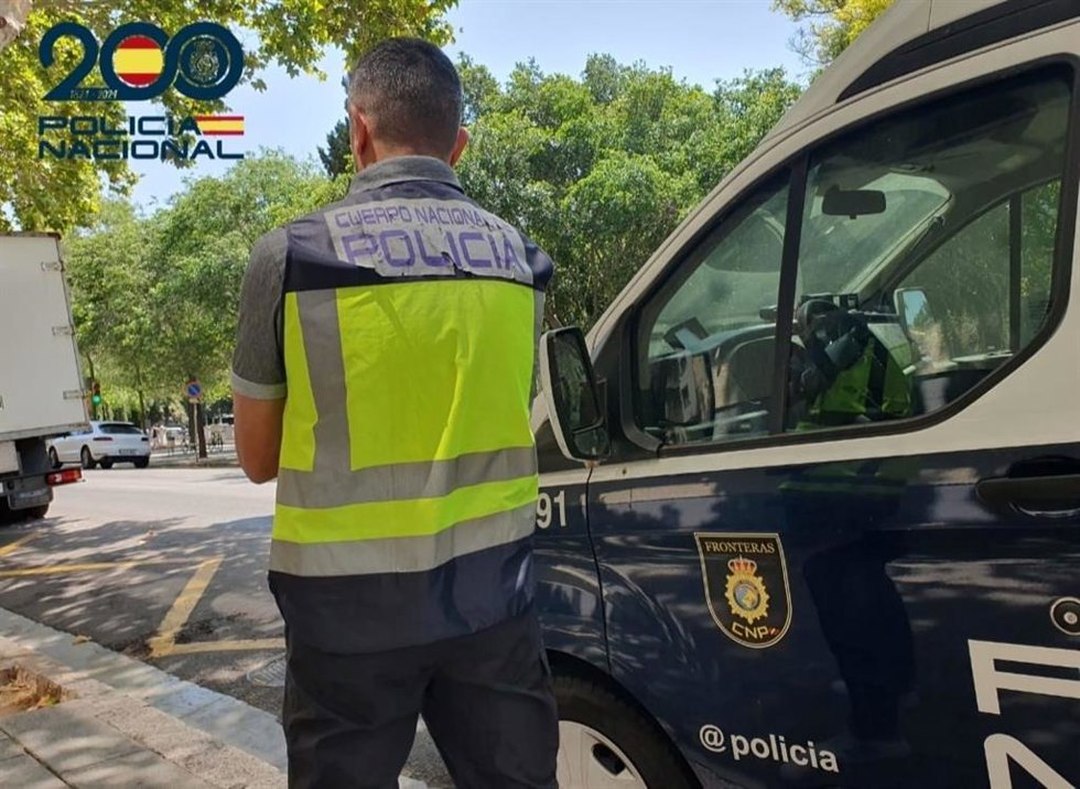 Agente de la Policía Nacional.