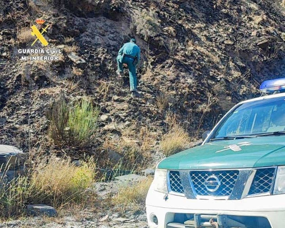 Investigan a dos hombres por un incendio que afectó a 68 hectáreas de monte en La Baña (León)
