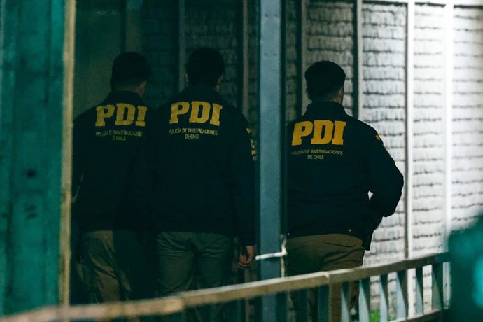 Santiago, 27 de Agosto de 2026.  Un Carabinero de franco fue asesinado tras intento de encerrona en calle Miraflores con Esmeralda en la comuna de Renca  Diego Martin /Aton Chile