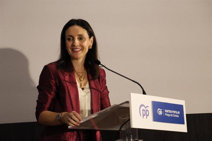 Marta Siles, elegida presidenta del PP de Priego