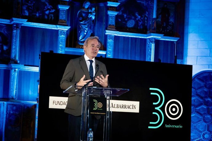 El presidente del Gobierno de Aragón, Jorge Azcón, en el XXX aniversario de la Fundación Santa María de Albarracín.