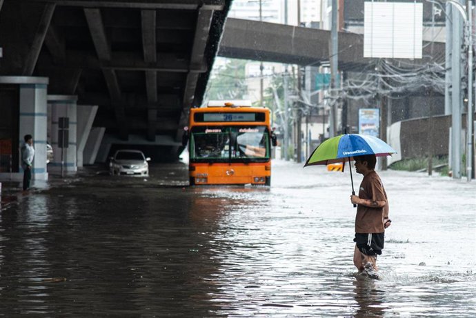 Archivo - Inundaciones en Bangkok, Tailandia